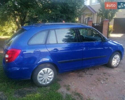 Синий Шкода Фабия, объемом двигателя 1.39 л и пробегом 167 тыс. км за 5500 $, фото 5 на Automoto.ua