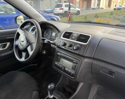 Синий Шкода Фабия, объемом двигателя 1.2 л и пробегом 150 тыс. км за 4500 $, фото 6 на Automoto.ua