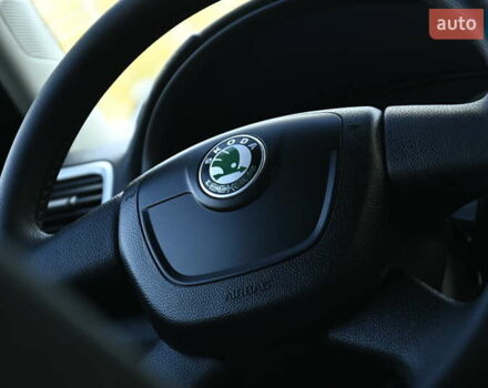 Синий Шкода Фабия, объемом двигателя 1.39 л и пробегом 178 тыс. км за 5950 $, фото 29 на Automoto.ua