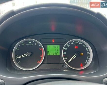Синій Шкода Фабія, об'ємом двигуна 1.6 л та пробігом 230 тис. км за 6800 $, фото 12 на Automoto.ua