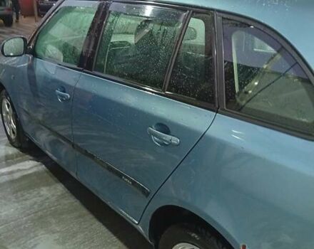Шкода Фабия 2010 в Ужгороде на Automoto.ua Синий Шкода Фабия, объемом двигателя 1.2 л и пробегом 242 тыс. км за 3600 $, фото 9 на Automoto.ua