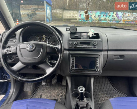 Синий Шкода Фабия, объемом двигателя 1.2 л и пробегом 254 тыс. км за 4900 $, фото 13 на Automoto.ua