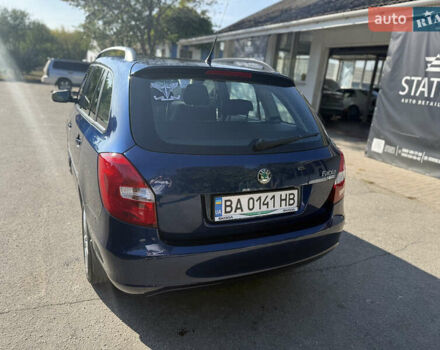 Синий Шкода Фабия, объемом двигателя 1.2 л и пробегом 195 тыс. км за 6600 $, фото 3 на Automoto.ua