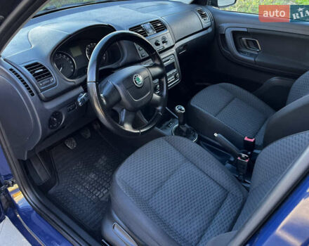 Синий Шкода Фабия, объемом двигателя 1.6 л и пробегом 221 тыс. км за 5499 $, фото 24 на Automoto.ua