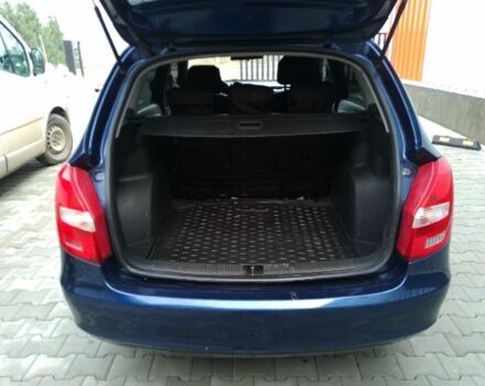 Синий Шкода Фабия, объемом двигателя 1.6 л и пробегом 208 тыс. км за 5400 $, фото 7 на Automoto.ua