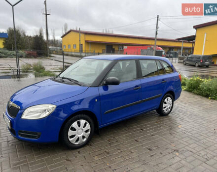 Синий Шкода Фабия, объемом двигателя 1.42 л и пробегом 380 тыс. км за 4900 $, фото 2 на Automoto.ua