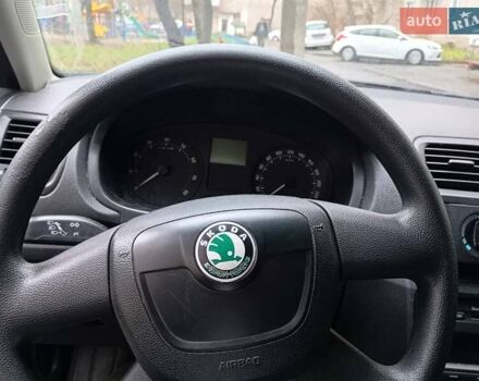 Синий Шкода Фабия, объемом двигателя 1.4 л и пробегом 204 тыс. км за 4900 $, фото 15 на Automoto.ua