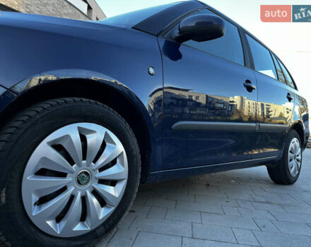 Синий Шкода Фабия, объемом двигателя 1.6 л и пробегом 221 тыс. км за 5499 $, фото 6 на Automoto.ua