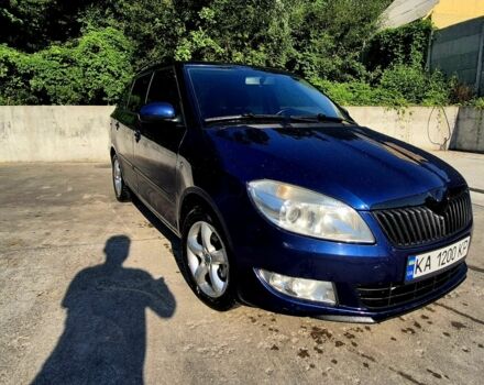 Синий Шкода Фабия, объемом двигателя 1.2 л и пробегом 300 тыс. км за 4700 $, фото 1 на Automoto.ua