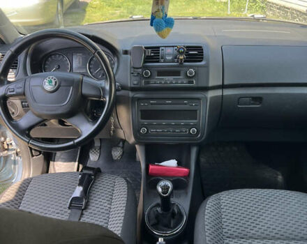 Синий Шкода Фабия, объемом двигателя 1.2 л и пробегом 252 тыс. км за 5100 $, фото 9 на Automoto.ua