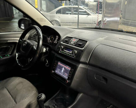 Синий Шкода Фабия, объемом двигателя 1.2 л и пробегом 255 тыс. км за 4250 $, фото 8 на Automoto.ua