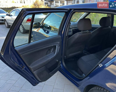 Синий Шкода Фабия, объемом двигателя 1.6 л и пробегом 221 тыс. км за 5499 $, фото 20 на Automoto.ua