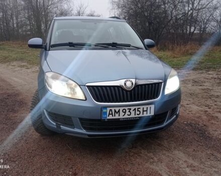 Синий Шкода Фабия, объемом двигателя 1.6 л и пробегом 235 тыс. км за 5600 $, фото 1 на Automoto.ua