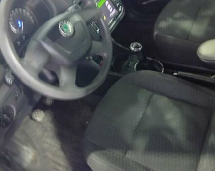 Шкода Фабия 2010 в Ужгороде на Automoto.ua Синий Шкода Фабия, объемом двигателя 1.2 л и пробегом 242 тыс. км за 3600 $, фото 16 на Automoto.ua