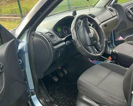 Синий Шкода Фабия, объемом двигателя 1.2 л и пробегом 254 тыс. км за 6063 $, фото 7 на Automoto.ua