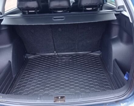 Синий Шкода Фабия, объемом двигателя 1.6 л и пробегом 235 тыс. км за 5600 $, фото 3 на Automoto.ua