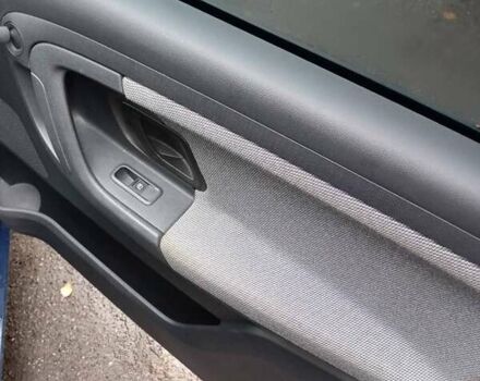 Синий Шкода Фабия, объемом двигателя 1.4 л и пробегом 204 тыс. км за 4900 $, фото 10 на Automoto.ua