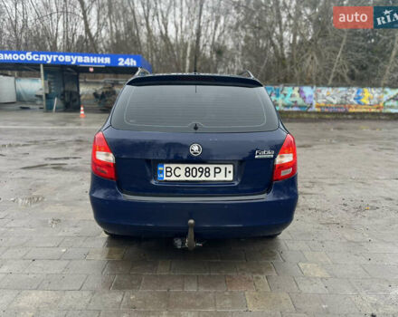 Синий Шкода Фабия, объемом двигателя 1.2 л и пробегом 254 тыс. км за 4900 $, фото 2 на Automoto.ua