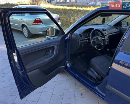 Синий Шкода Фабия, объемом двигателя 1.6 л и пробегом 221 тыс. км за 5499 $, фото 23 на Automoto.ua