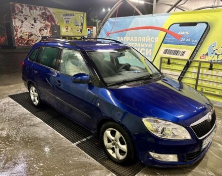 Синий Шкода Фабия, объемом двигателя 1.2 л и пробегом 300 тыс. км за 4200 $, фото 3 на Automoto.ua