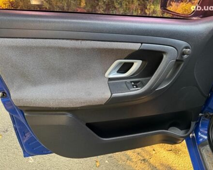 Синий Шкода Фабия, объемом двигателя 1.4 л и пробегом 292 тыс. км за 4490 $, фото 8 на Automoto.ua