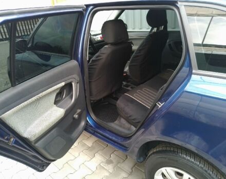 Синий Шкода Фабия, объемом двигателя 1.6 л и пробегом 208 тыс. км за 5400 $, фото 3 на Automoto.ua