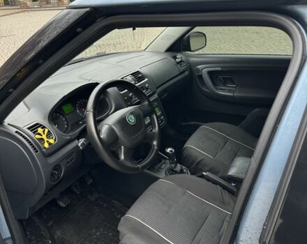 Синій Шкода Фабія, об'ємом двигуна 1.6 л та пробігом 230 тис. км за 5700 $, фото 9 на Automoto.ua