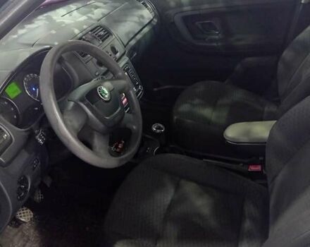 Шкода Фабия 2010 в Ужгороде на Automoto.ua Синий Шкода Фабия, объемом двигателя 1.2 л и пробегом 242 тыс. км за 3600 $, фото 14 на Automoto.ua