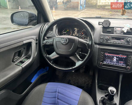 Синий Шкода Фабия, объемом двигателя 1.2 л и пробегом 254 тыс. км за 4900 $, фото 19 на Automoto.ua