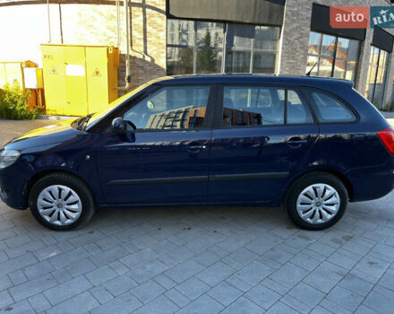 Синий Шкода Фабия, объемом двигателя 1.6 л и пробегом 221 тыс. км за 5499 $, фото 3 на Automoto.ua