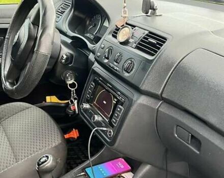 Синий Шкода Фабия, объемом двигателя 1.2 л и пробегом 254 тыс. км за 6063 $, фото 3 на Automoto.ua