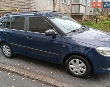 Синий Шкода Фабия, объемом двигателя 1.4 л и пробегом 204 тыс. км за 4900 $, фото 4 на Automoto.ua