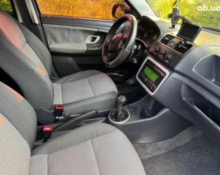 Синий Шкода Фабия, объемом двигателя 1.4 л и пробегом 292 тыс. км за 4490 $, фото 19 на Automoto.ua