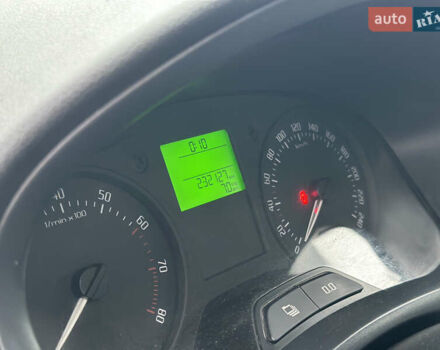 Синий Шкода Фабия, объемом двигателя 1.2 л и пробегом 232 тыс. км за 3999 $, фото 28 на Automoto.ua