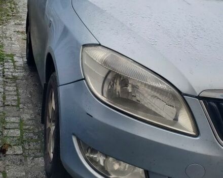 Синий Шкода Фабия, объемом двигателя 1.4 л и пробегом 465 тыс. км за 4500 $, фото 1 на Automoto.ua