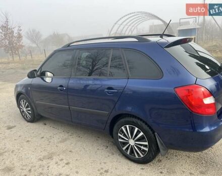 Синий Шкода Фабия, объемом двигателя 1.2 л и пробегом 260 тыс. км за 5550 $, фото 3 на Automoto.ua