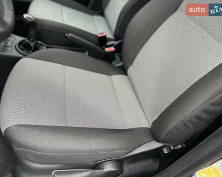 Синий Шкода Фабия, объемом двигателя 1.2 л и пробегом 232 тыс. км за 3999 $, фото 26 на Automoto.ua