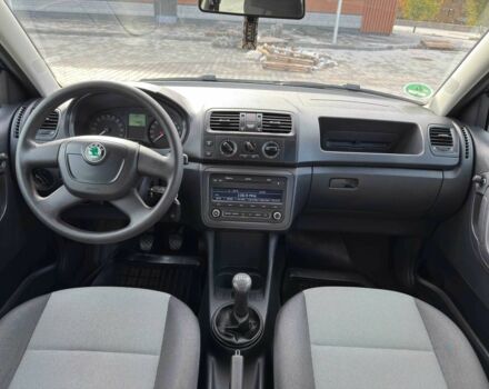 Шкода Фабия 2011 в Кривом Роге на Automoto.ua Синий Шкода Фабия, объемом двигателя 1.6 л и пробегом 216 тыс. км за 6100 $, фото 9 на Automoto.ua