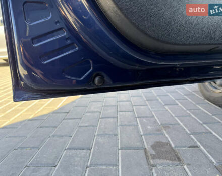 Синий Шкода Фабия, объемом двигателя 1.2 л и пробегом 228 тыс. км за 5500 $, фото 10 на Automoto.ua