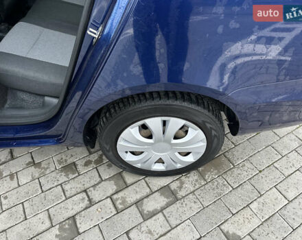 Синий Шкода Фабия, объемом двигателя 1.2 л и пробегом 232 тыс. км за 3999 $, фото 21 на Automoto.ua