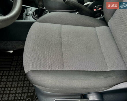 Шкода Фабия 2011 в Кривом Роге на Automoto.ua Синий Шкода Фабия, объемом двигателя 1.6 л и пробегом 216 тыс. км за 5999 $, фото 13 на Automoto.ua