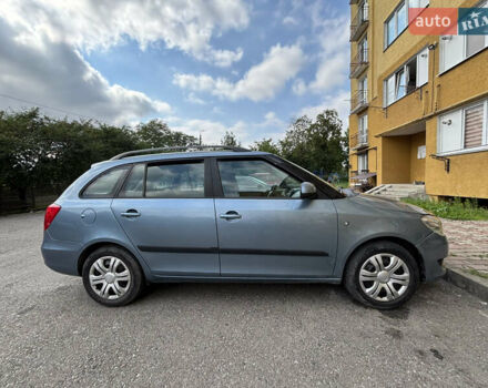 Синий Шкода Фабия, объемом двигателя 1.6 л и пробегом 205 тыс. км за 6200 $, фото 7 на Automoto.ua