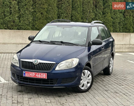 Синий Шкода Фабия, объемом двигателя 1.2 л и пробегом 232 тыс. км за 3999 $, фото 1 на Automoto.ua
