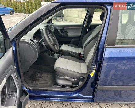 Синий Шкода Фабия, объемом двигателя 1.2 л и пробегом 232 тыс. км за 3999 $, фото 22 на Automoto.ua