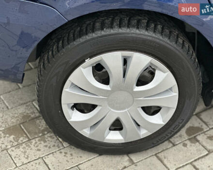 Синий Шкода Фабия, объемом двигателя 1.2 л и пробегом 232 тыс. км за 3999 $, фото 5 на Automoto.ua