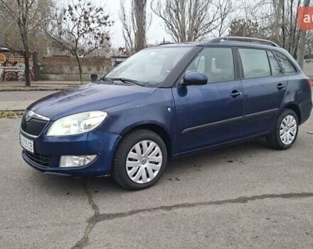 Синий Шкода Фабия, объемом двигателя 1.2 л и пробегом 212 тыс. км за 5000 $, фото 1 на Automoto.ua
