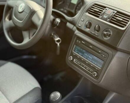 Шкода Фабия 2011 в Кривом Роге на Automoto.ua Синий Шкода Фабия, объемом двигателя 1.6 л и пробегом 216 тыс. км за 6100 $, фото 9 на Automoto.ua