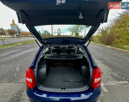 Шкода Фабия 2011 в Кривом Роге на Automoto.ua Синий Шкода Фабия, объемом двигателя 1.6 л и пробегом 216 тыс. км за 5999 $, фото 6 на Automoto.ua