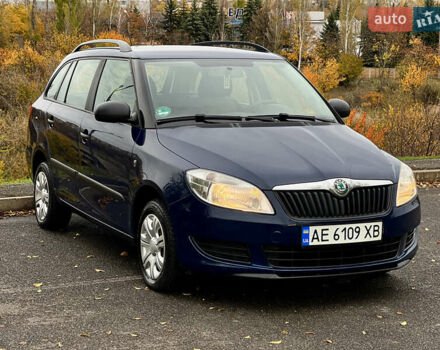 Шкода Фабия 2011 в Кривом Роге на Automoto.ua Синий Шкода Фабия, объемом двигателя 1.6 л и пробегом 216 тыс. км за 5999 $, фото 2 на Automoto.ua