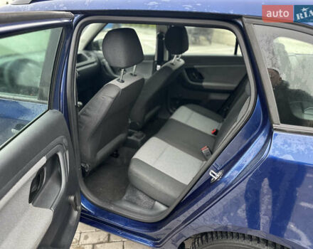 Синий Шкода Фабия, объемом двигателя 1.2 л и пробегом 232 тыс. км за 3999 $, фото 19 на Automoto.ua